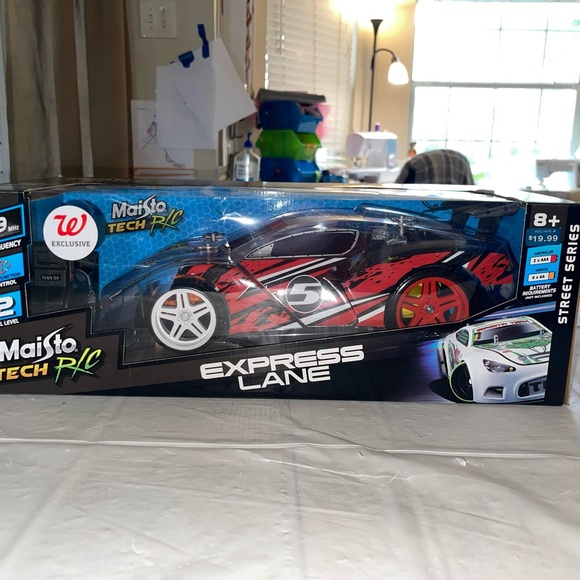 Maisto Tech RC car wireless - Picture 2 of 4